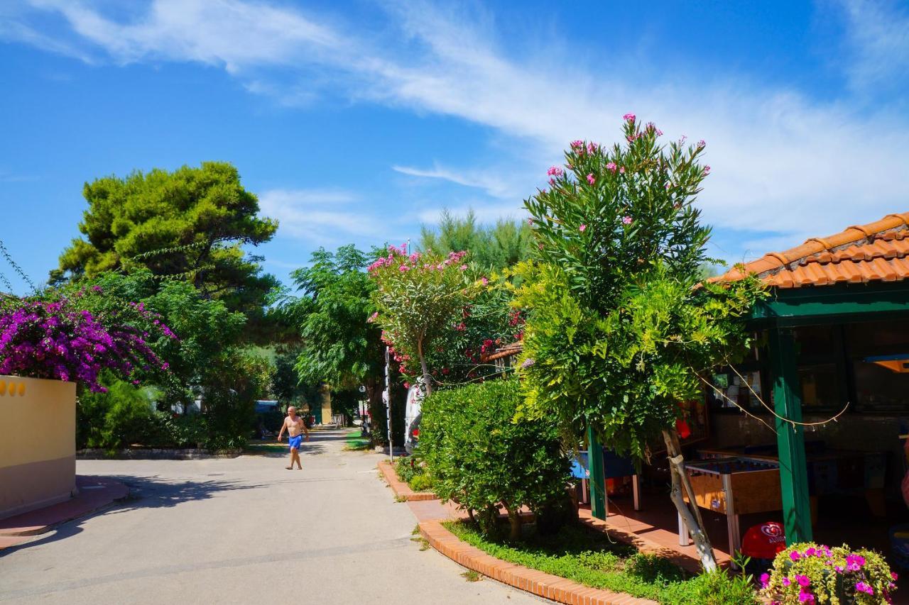 فندق Centro Turistico San Nicola بيسْكيتْشّي المظهر الخارجي الصورة